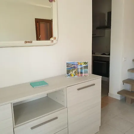 Appartamenti Porto Azzurro * פורטו אזורו
